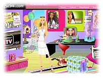 Oficjalna strona lalki Barbi. Można wybrać się z Barbi na zakupy, poprzymierzać ciuchy, poczatować z jej przyjaciółmi, zwiedzić jej dom i poznać wiele innych sekretów Barbi. Na stronie także gry flash on-line dla dzieci.